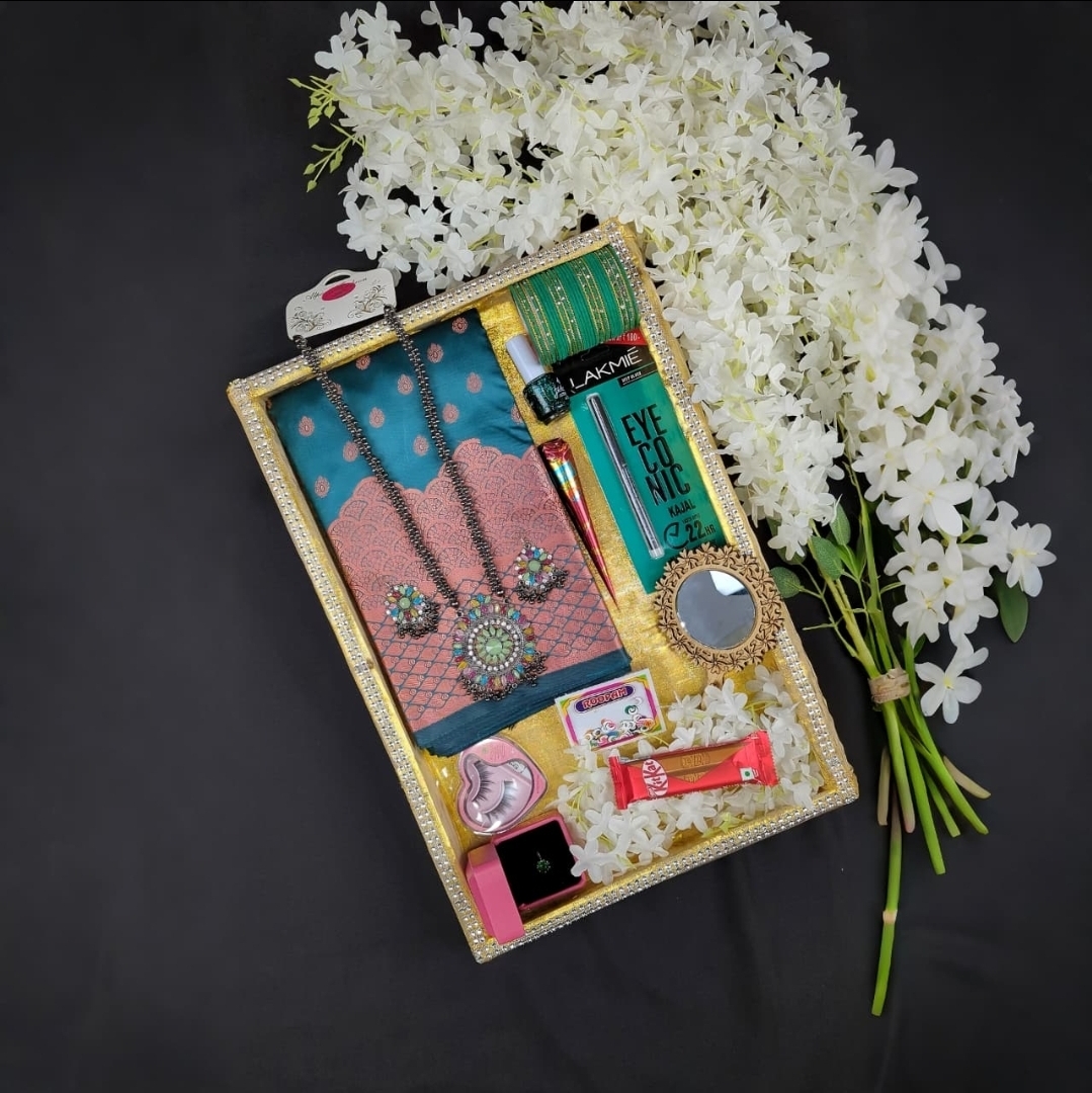 Saree set a cute and sweet Combo
